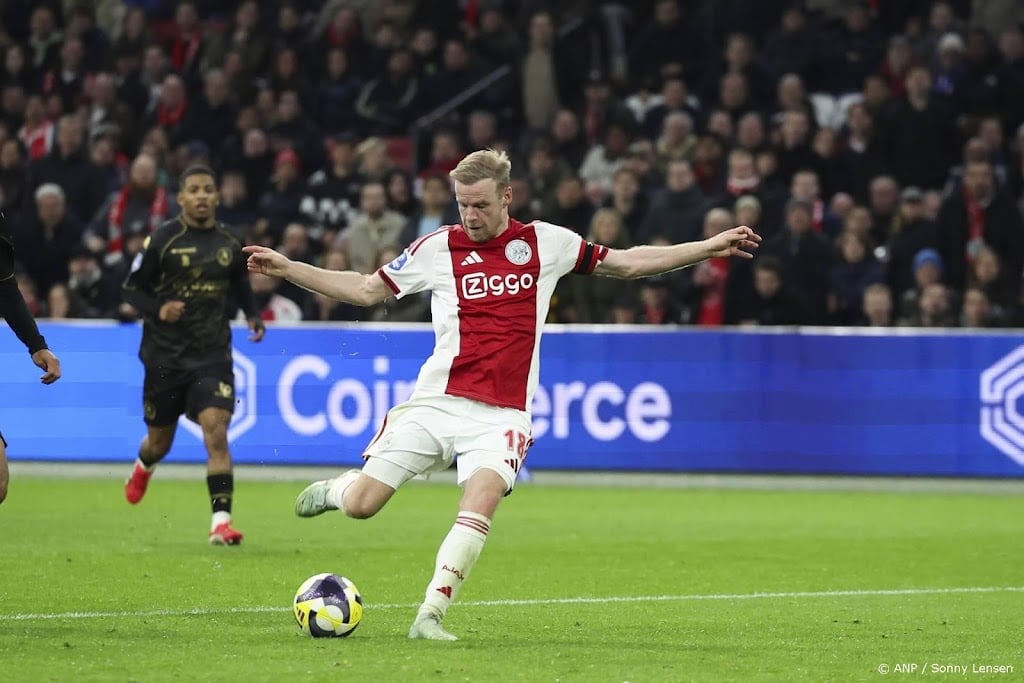 Klaassen ontbreekt bij Ajax in topper tegen PSV 