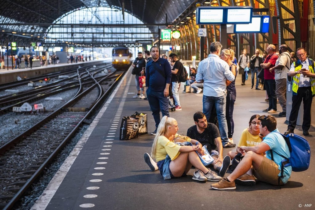 Van Veldhoven: treinstoring waarschijnlijk niet door hack 