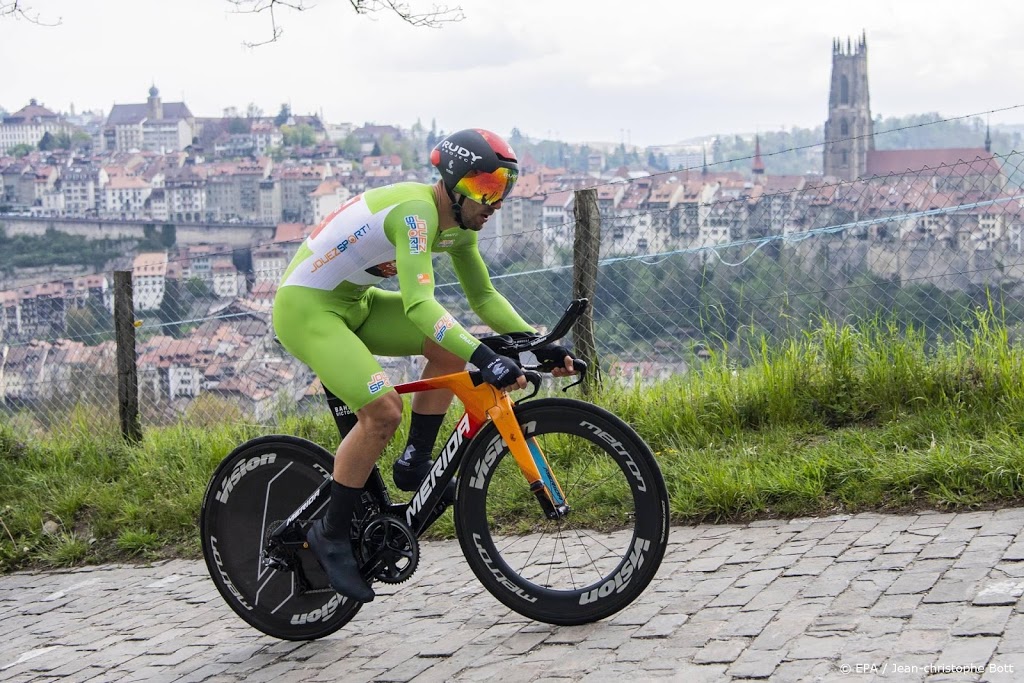 Wielrenner Colbrelli spurt naar zege derde rit Dauphiné
