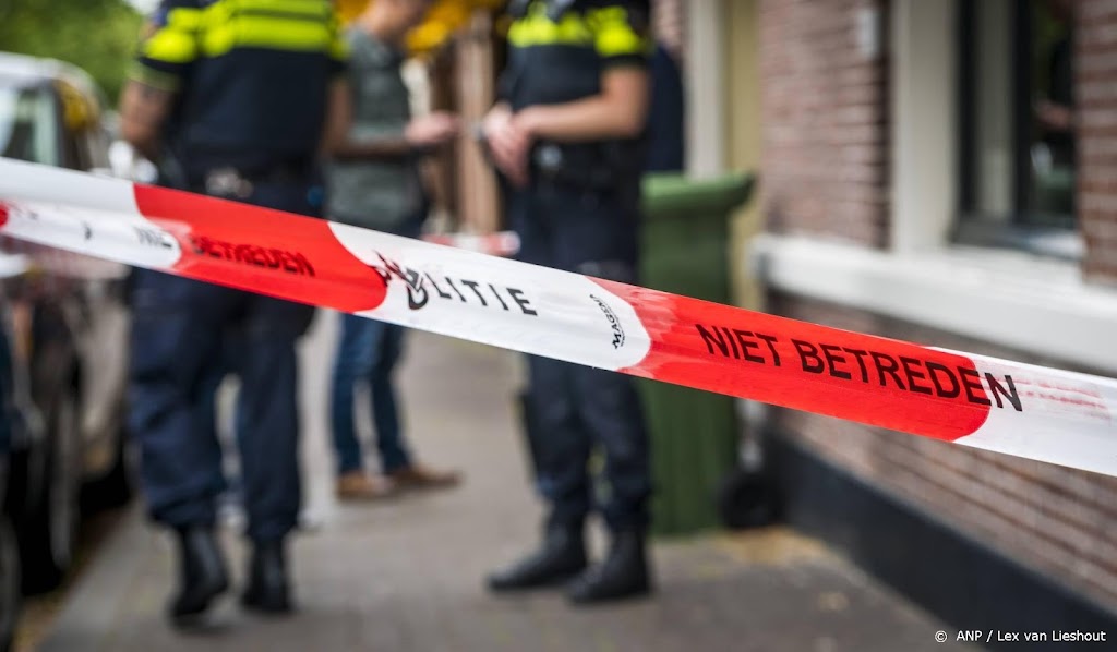 Dode gevonden op het Singel in Amsterdam, misdrijf vermoed