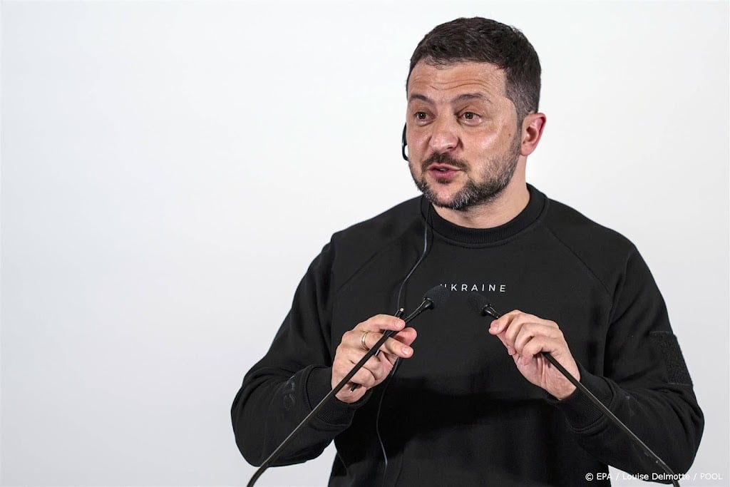 President Zelensky arriveert op Europese top in Moldavië