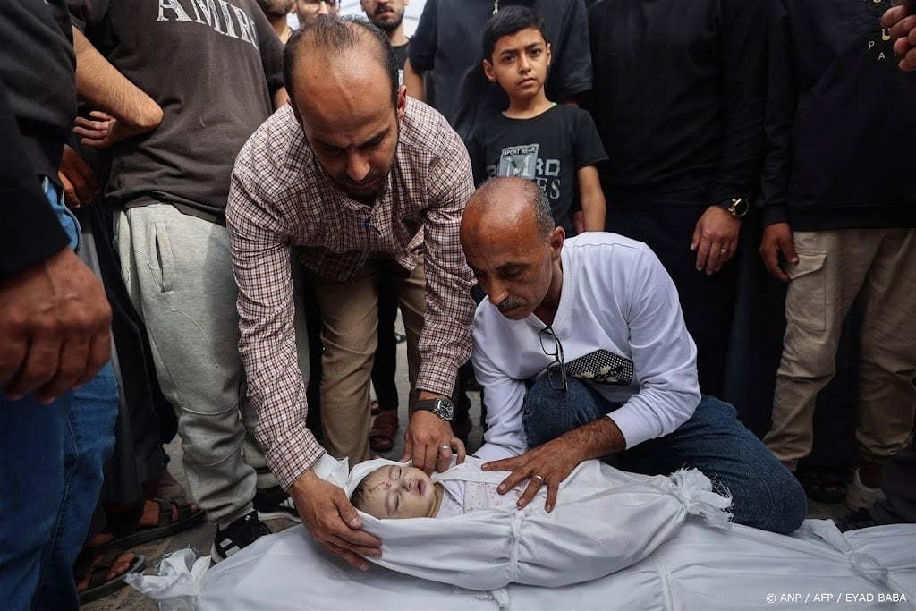 Oud-premier Israël wil hulp Arabische landen voor einde oorlog