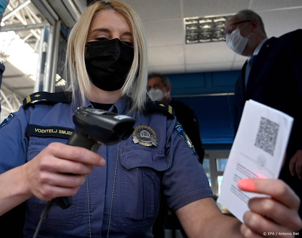Douaniers in hele EU weten raad met coronareiscertificaat