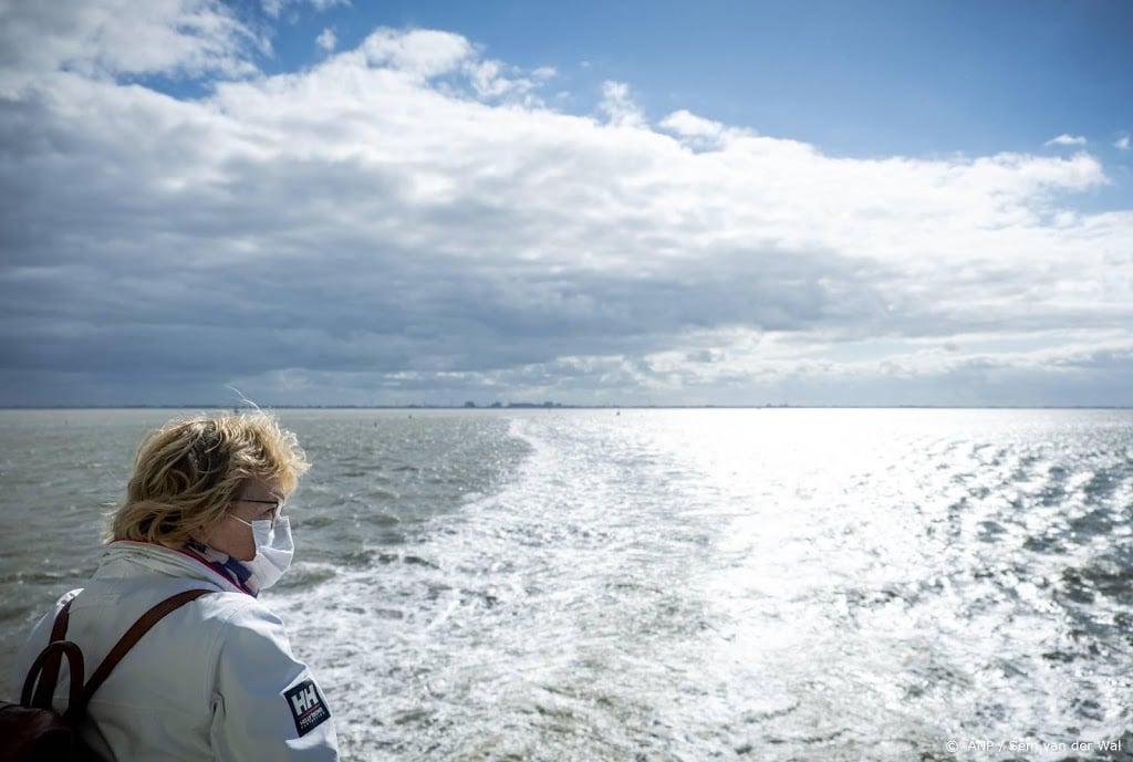 'Rijk moet stoppen met vergunningen die Waddenzee schaden'