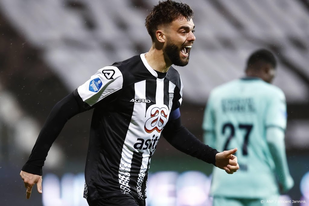Verdediger Pröpper verruilt Heracles Almelo voor FC Twente 