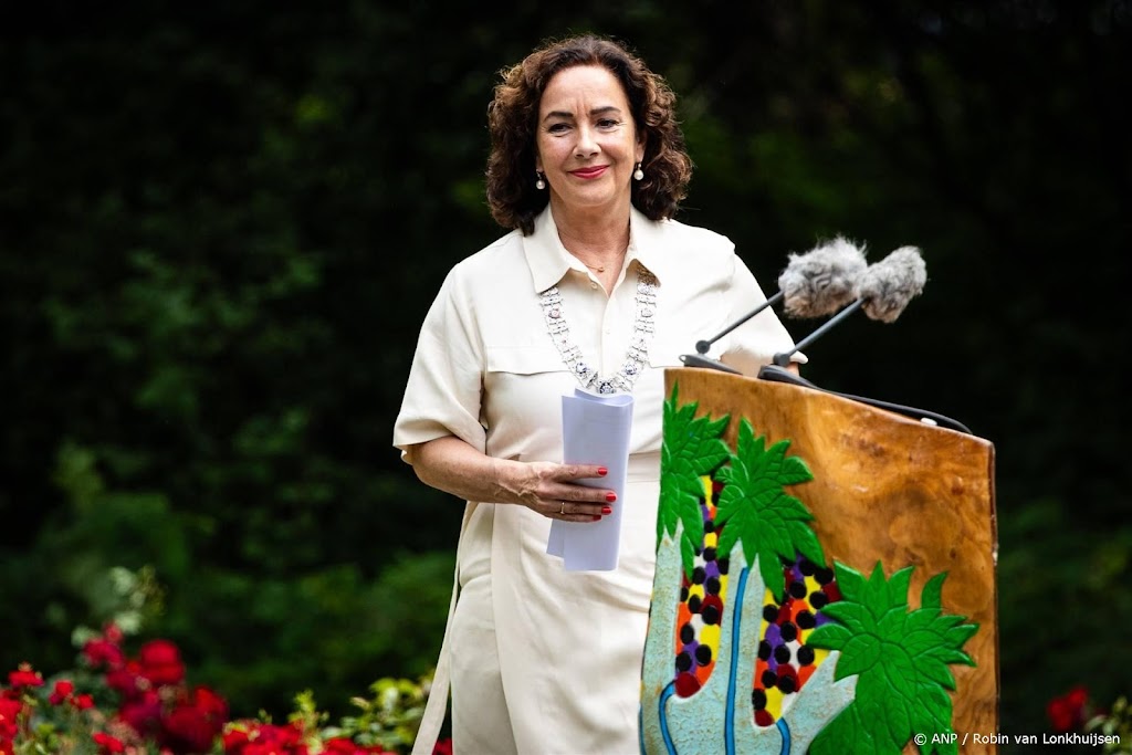 Halsema spreekt bij slavernijherdenking 'wegkijkers' aan