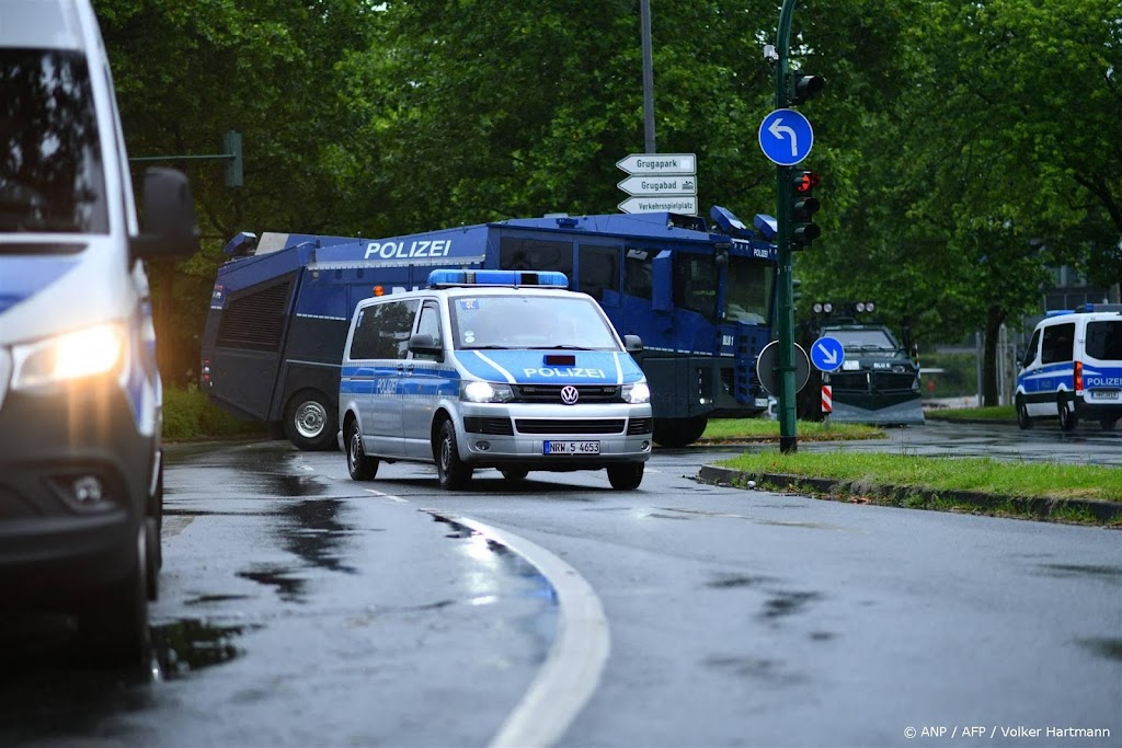 28 Duitse politieagenten gewond bij protesten tegen AfD