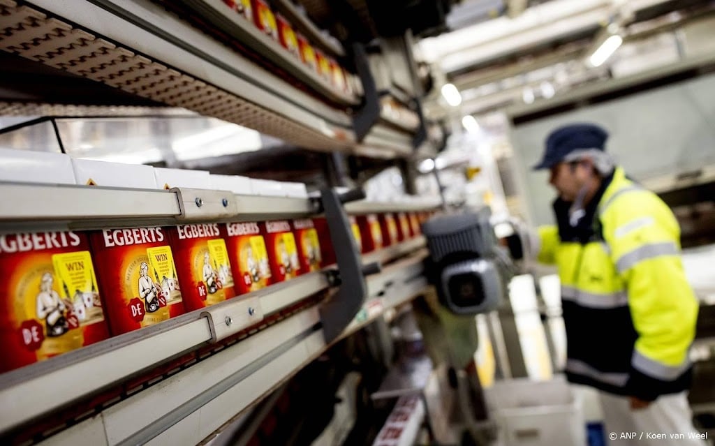Nieuwe topman moederbedrijf Douwe Egberts snijdt in kosten