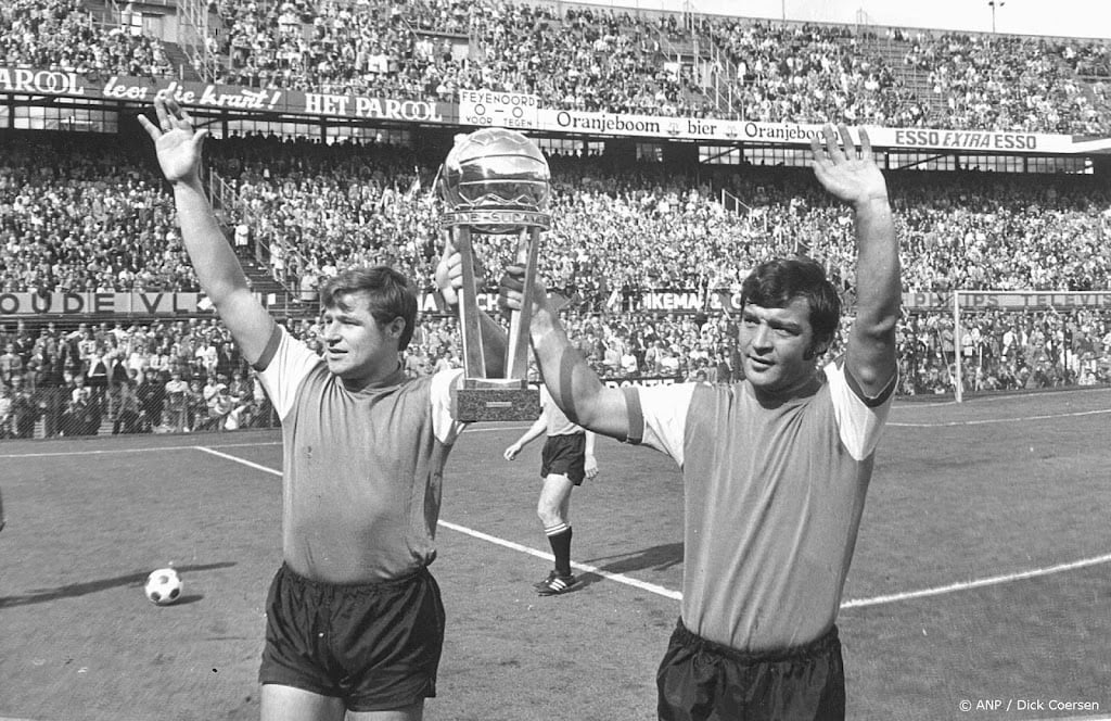 Feyenoord eert 'onverzettelijke' clublegende Israël