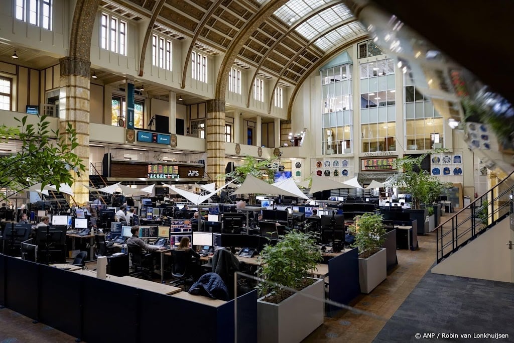 AEX eindigt eerste handelsdag van tweede jaarhelft in het rood
