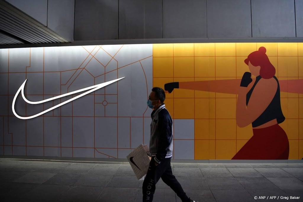Sportmerk Nike daalt op terughoudend Wall Street na resultaten