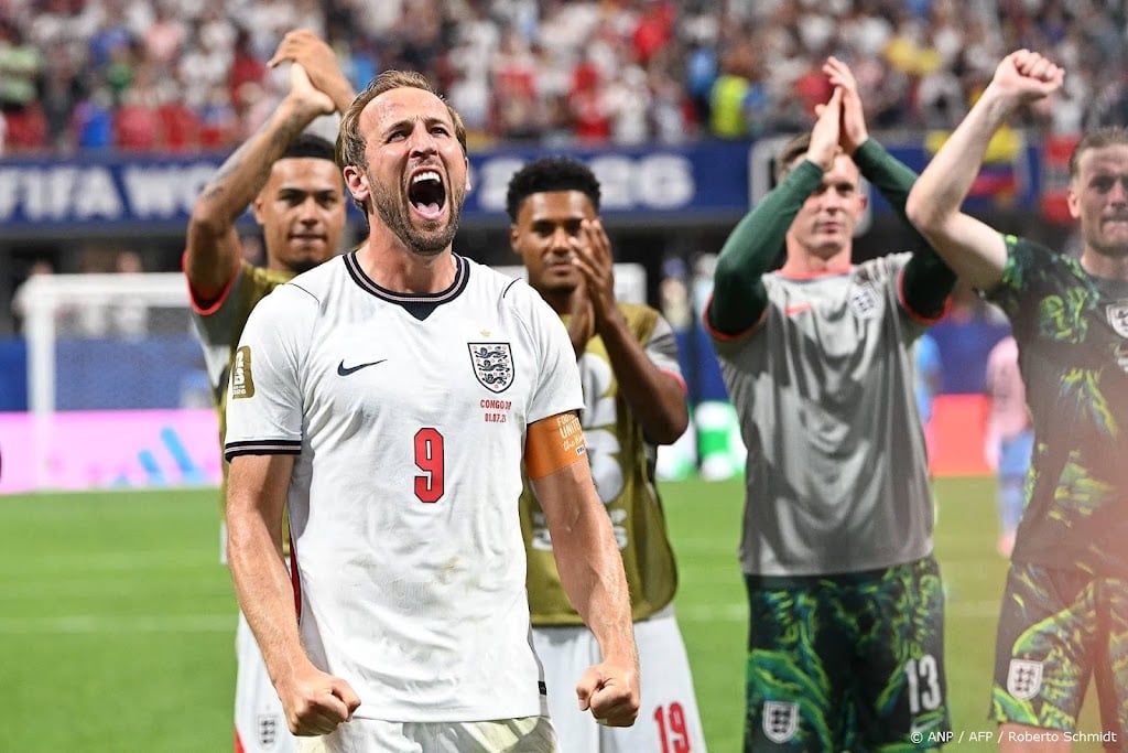 Kane schiet Engeland met twee late doelpunten langs Congo op WK