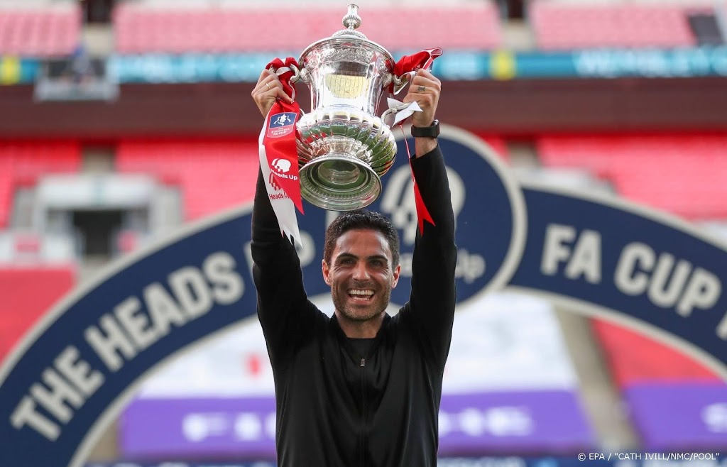 Arteta rekent op langer verblijf Aubameyang bij Arsenal