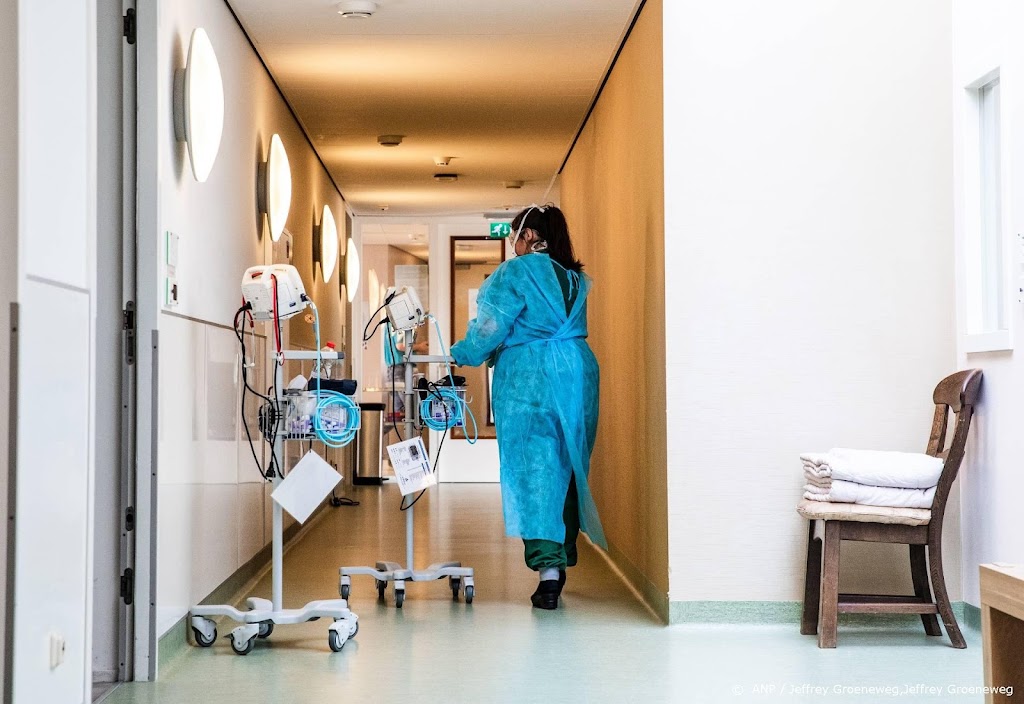 Nog steeds lichte toename aantal coronapatiënten in ziekenhuizen
