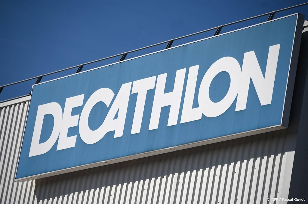 Decathlon waarschuwt voor babyzwemzitje dat kan kantelen in water