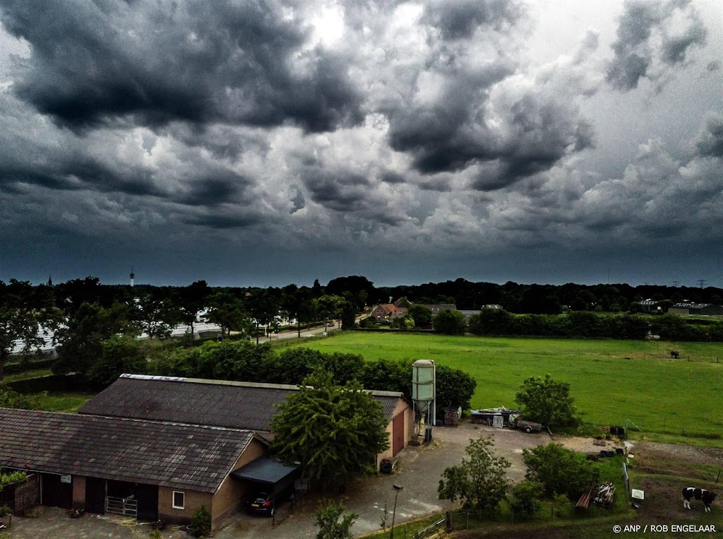 Code geel in Limburg om veel neerslag in korte tijd