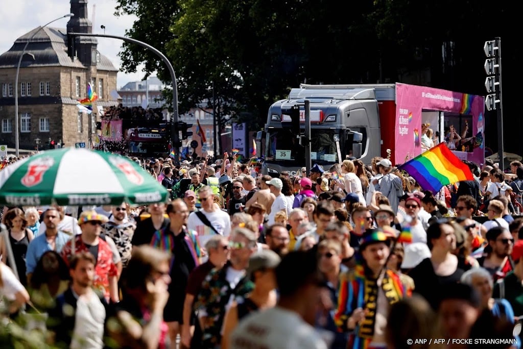 Recordaantal bezoekers voor Pride-viering in Hamburg