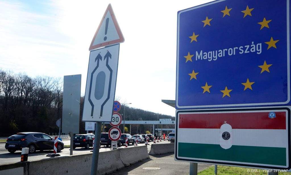 Europese Commissie: Hongarije mag grenzen niet selectief sluiten