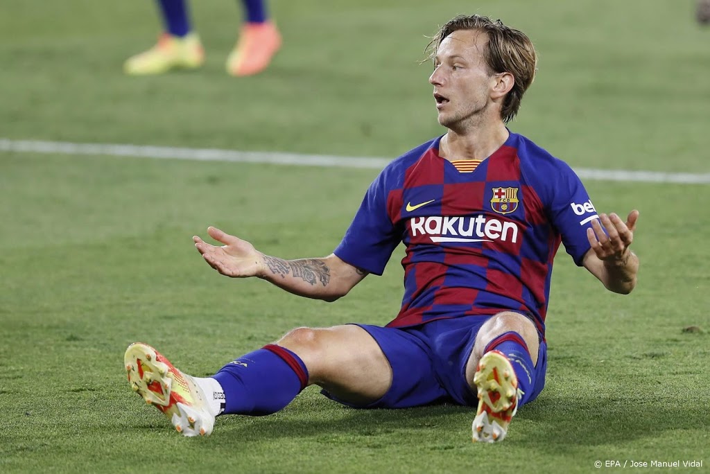 Barcelona laat Rakitic naar Sevilla vertrekken