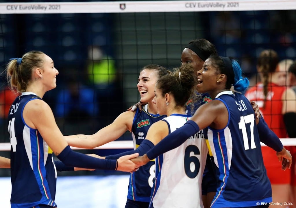 Volleybalsters in halve finale EK tegen Italië