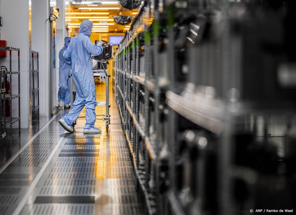 Bedrijvigheid industrie Nederland blijft krimpen