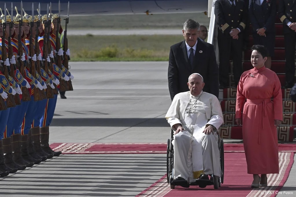 Franciscus als eerste paus aangekomen in Mongolië