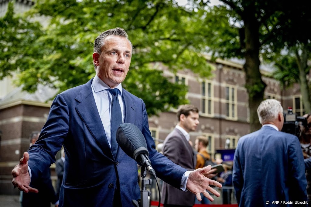 Harbers: krimp Schiphol vermindert geluidshinder nog niet genoeg