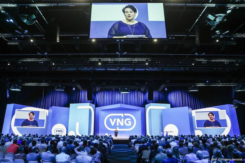 VNG adviseert gemeenten om derdelanders op te blijven vangen