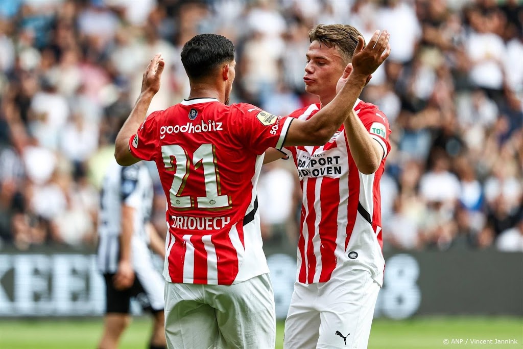 Basisplaats Dams bij PSV voor duel met Go Ahead