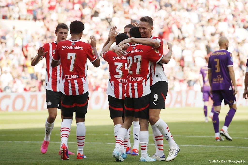 PSV overtuigt tegen Go Ahead ook in vierde competitieduel