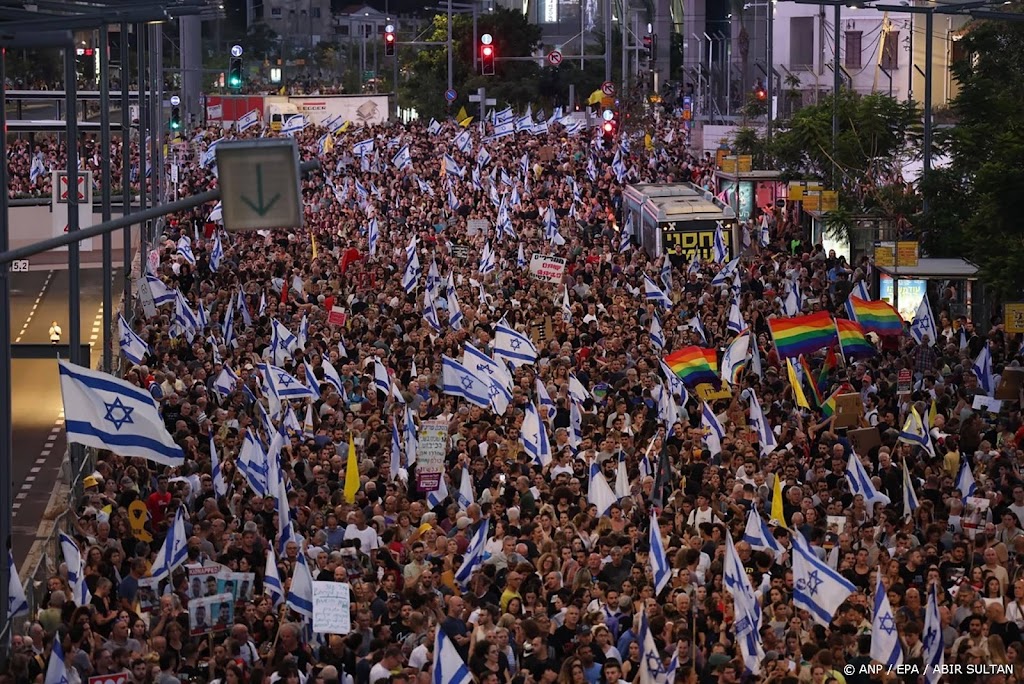 Tienduizenden demonstreren in Tel Aviv na vondst dode gijzelaars