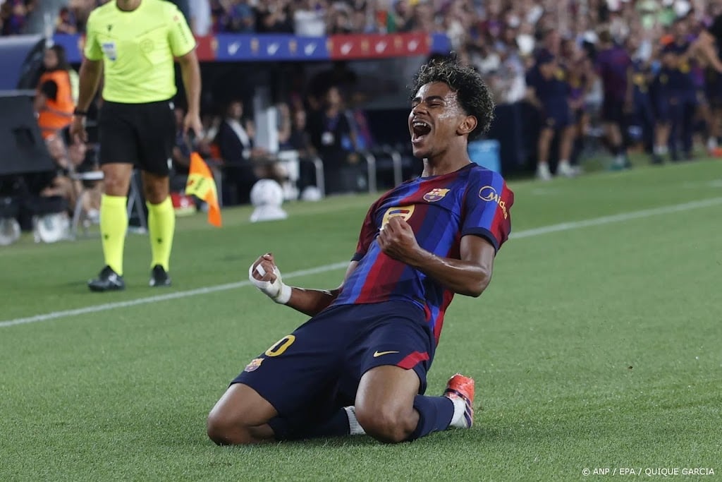 Lamine Yamal en Raphinha helpen Barcelona aan ruime zege