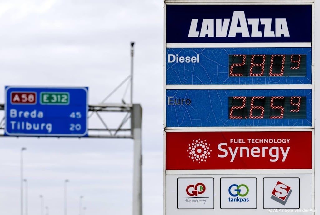 ANWB: veel autorijders bezuinigen door gestegen benzineprijzen