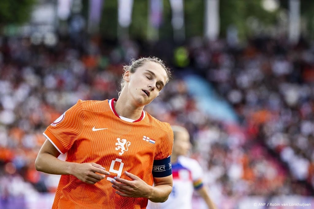 Oranje-international Miedema opnieuw met knieblessure aan de kant