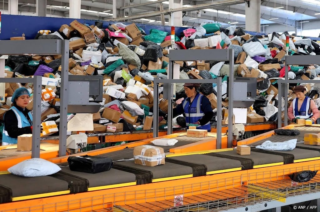 Douane ziet na nieuwe heffing fors minder pakjes uit China komen