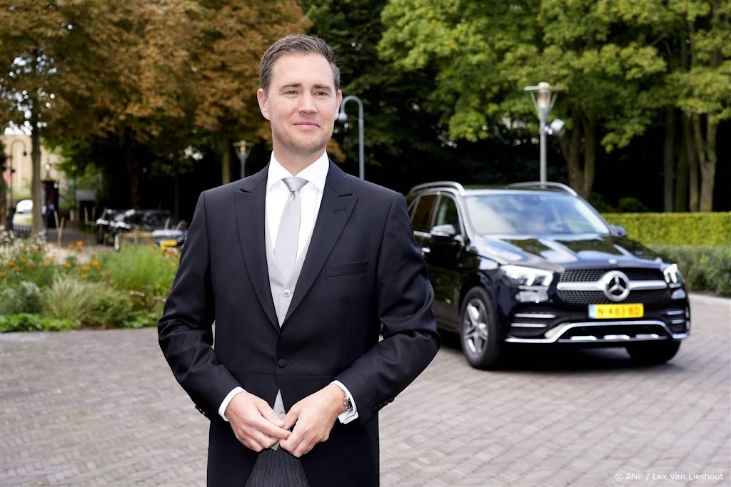 Heinen geeft banken een jaar voor meer openheid over spaarrentes