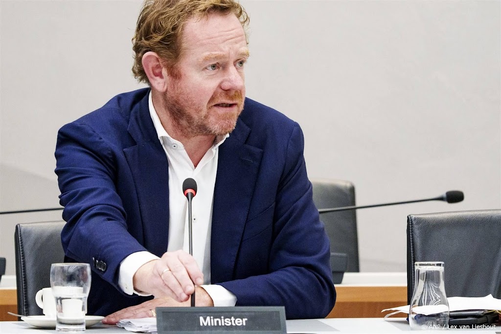 Kamer wil minister spreken om agent die Joden niet wil beschermen