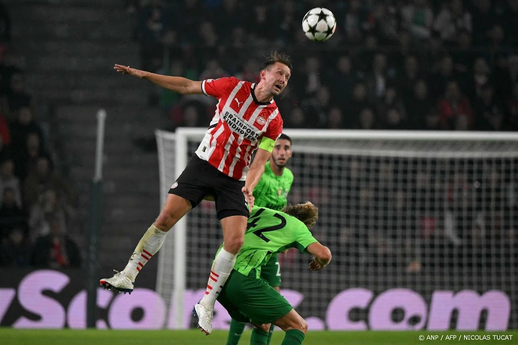 PSV verspeelt zege op Sporting Portugal in Champions League