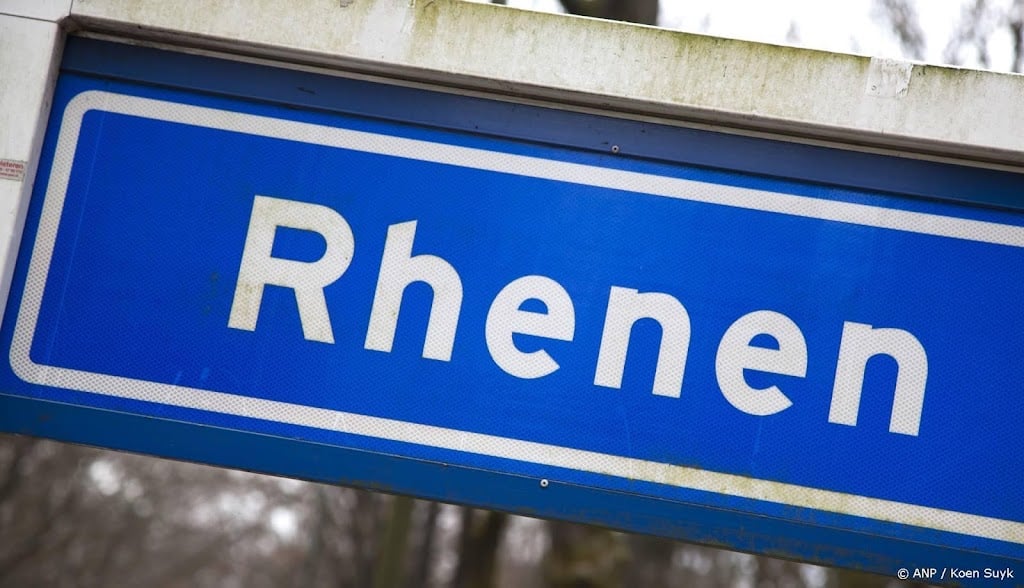 Ruiten gemeentehuis Rhenen vernield na vergadering asielopvang