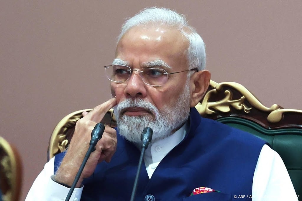 Modi prijst Indiase piloot na mesaanval in flydubai-toestel