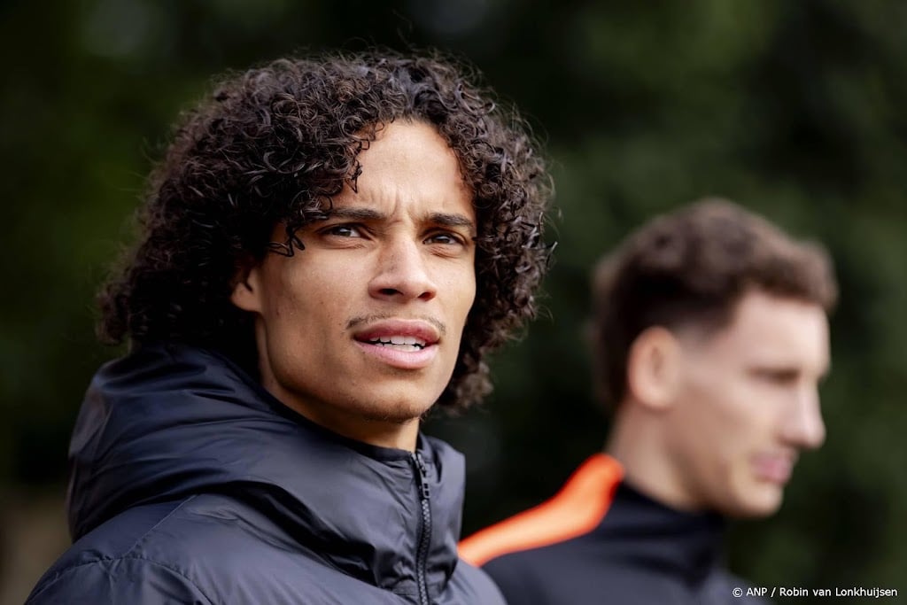 Zechiël na Meerdink en Van Bommel derde debutant onder Xavi