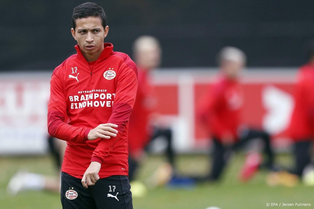 PSV start met middenvelders Mauro Júnior en Thomas als backs
