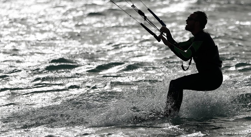 5e kitesurfmarathon om geld in te zamelen voor de Hartstichting