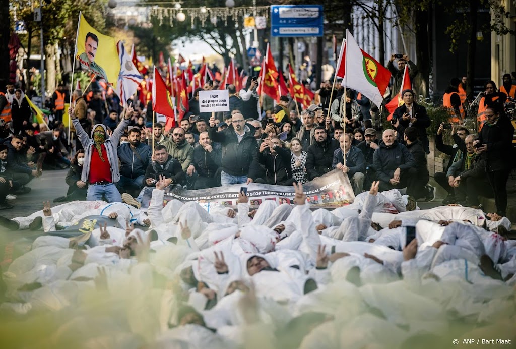 Politie grijpt in bij Koerdisch protest, met gewonden tot gevolg