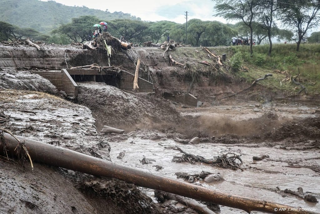 Tientallen doden en nog vele vermisten na aardverschuiving Kenia
