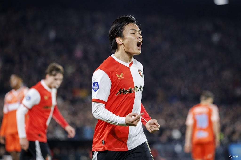 Feyenoord neemt koppositie weer over na zege op FC Volendam