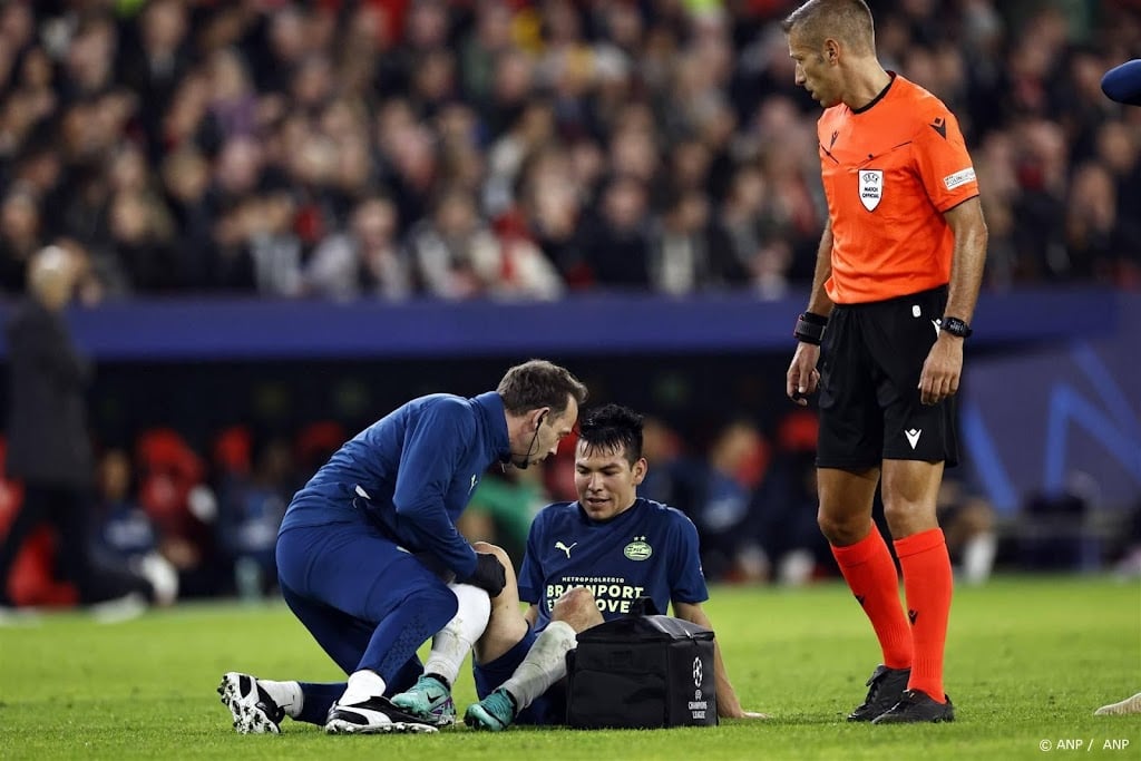 PSV in uitduel met Feyenoord zonder aanvallers Lang en Lozano