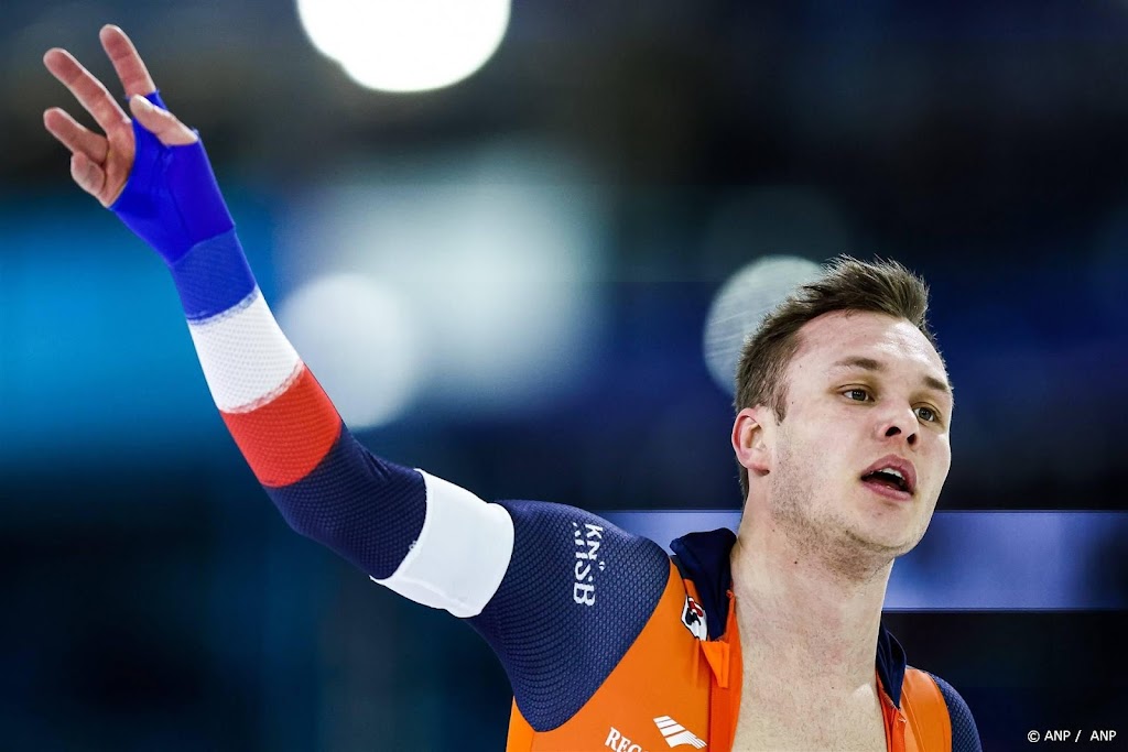 Schaatser Bosker pakt na lange aanval zege op massastart