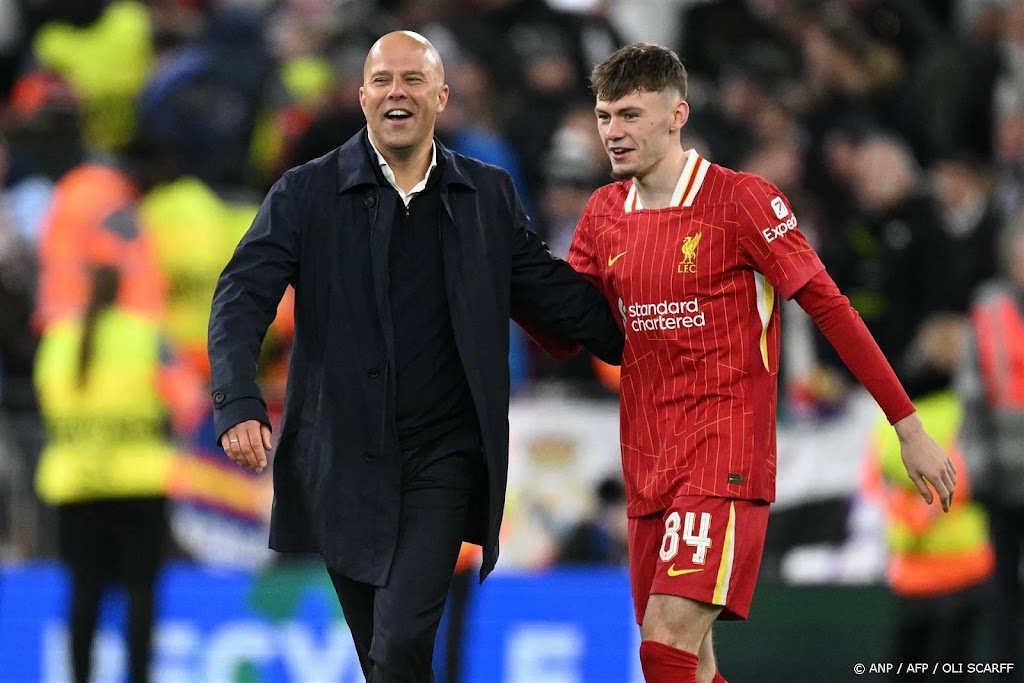 Vier Nederlanders aan aftrap bij topper tussen Liverpool en City