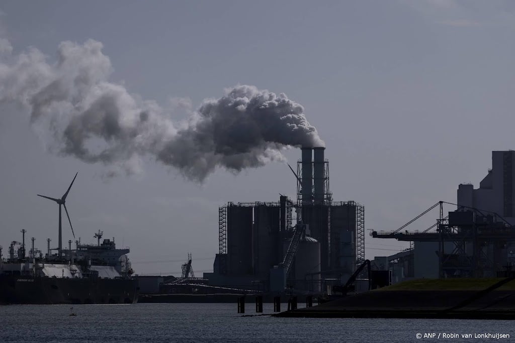 Nederlandse industrie laat opnieuw lichte verbetering zien